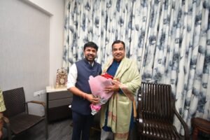 ना. नितीनजी गडकरी यांची भेट घेऊन आ. बनसोडे यांनी मानले आभार