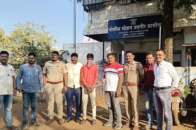 खुनाच्या गुन्ह्यातील फरार होत असलेल्या आरोपीला ग्रामीण पोलिसांनी केले चतुर्भुज