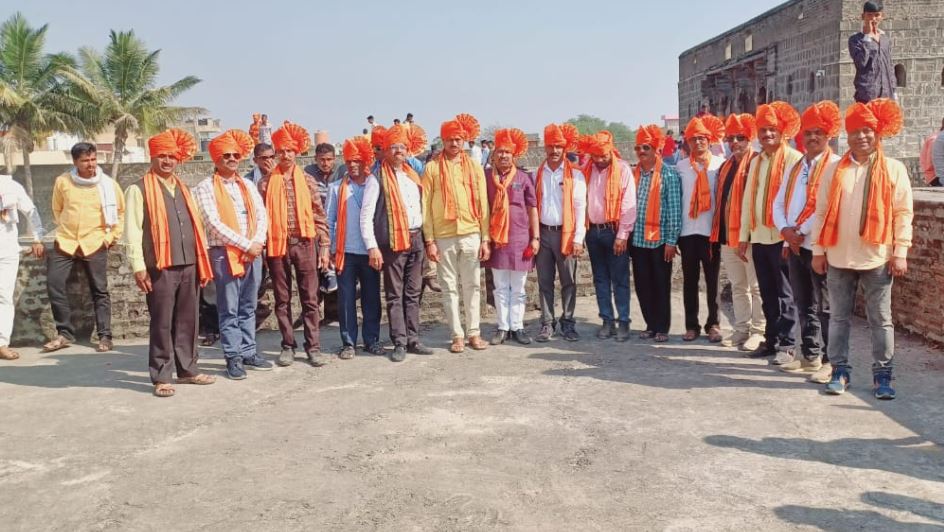 महात्मा फुले महाविद्यालयाच्या प्राध्यापकांचा सिंदखेड राजा येथे अभ्यास दौरा