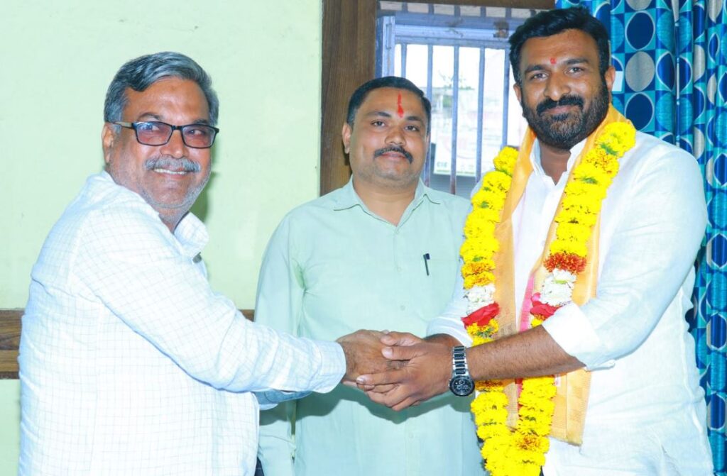 शिरूर ताजबंद ग्रामपंचायतच्या उपसरपंच पदी सुरज बाबासाहेब पाटील यांची एक मताने निवड !