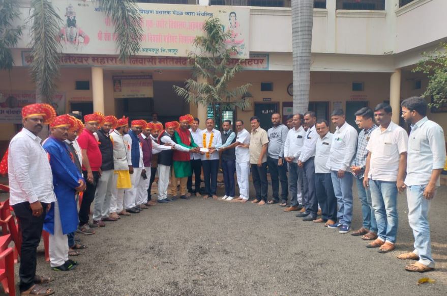 पत्रकार दिनानिमित्त पत्रकार बांधवांचा सन्मान