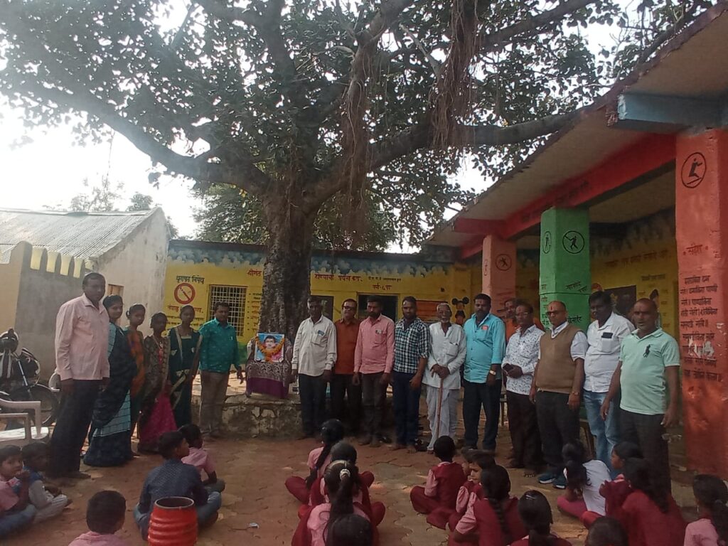 देवणी तालुक्यात विविध ठिकाणी सावित्रीबाई फुले यांची जयंती साजरी