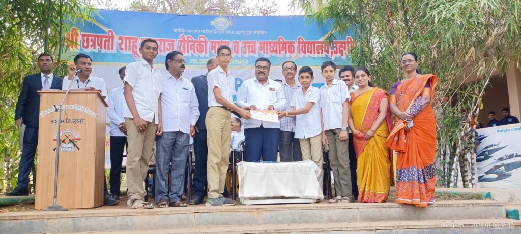 तालुकास्तरीय विज्ञान प्रदर्शनामध्ये लालबहादूर शास्त्री विद्यालयाचा द्वितीय क्रमांक