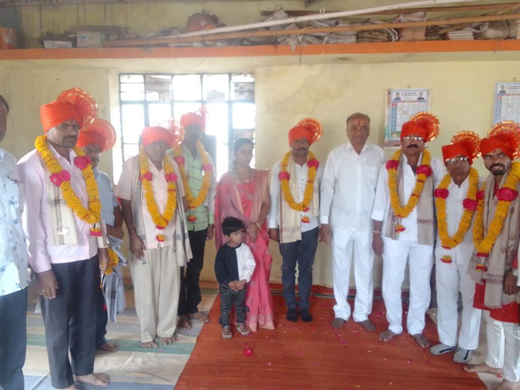 कासार सिरसी शहरात दर्पण दिनानिमित्त पत्रकारांचां विविध ठिकाणी सत्कार