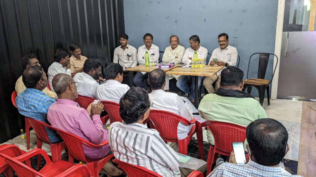 यंदाचा डॉ .ना. य. डोळे स्मृती पुरस्कार चित्रपट निर्माते नितीन वैद्य यांना जाहिर !