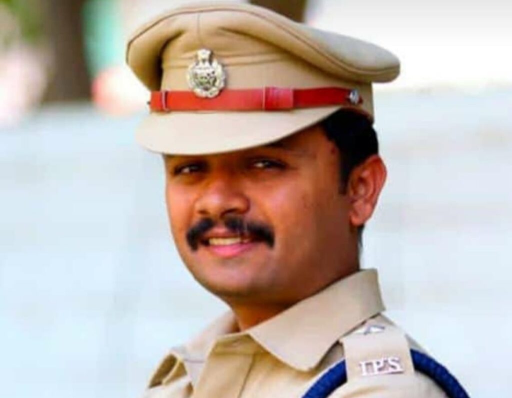 स्थानिक गुन्हे शाखेचा जुगार अड्ड्यावर छापा; 11 लाख 22 हजार रुपयाचा मुद्देमाल जप्त