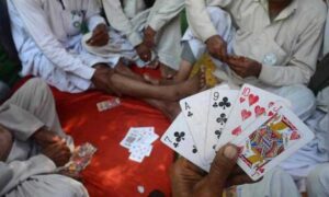 पोलीस ठाणे लातूर ग्रामीणचा जुगार अड्ड्यावर छापा