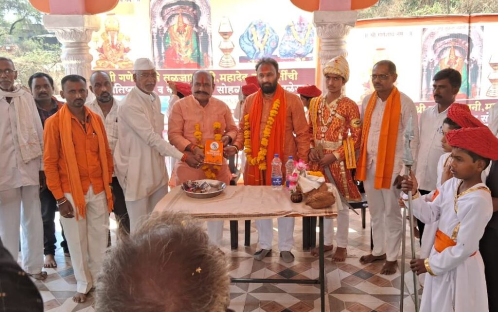 तळेगाव येथे शिवजयंती निमित्त बालाजी रेड्डी यांच्या हस्ते ध्वजारोहण ‌