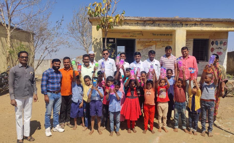 शिवलिंगआप्पा नावंदे यांचा वाढदिवस सामाजिक उपक्रमाने साजरा