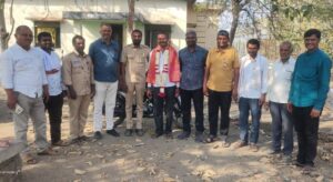 नवनिर्वाचित सरपंच दौलतराव माकणे यांचा सत्कार