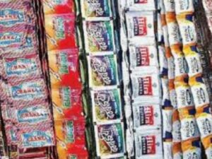 निलंगा तालुक्यातील एलसीबीच्या पथकाने जवळपास तीन लाखाचा गुटखा जप्त, गुन्हा दाखल !! उदगीरात सर्व अवैध धंदे बिनबोभाट!!!