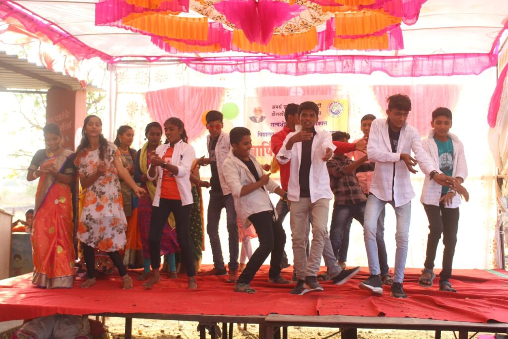 स्नेहसंमेलनातून समाज प्रबोधनाचा जागर