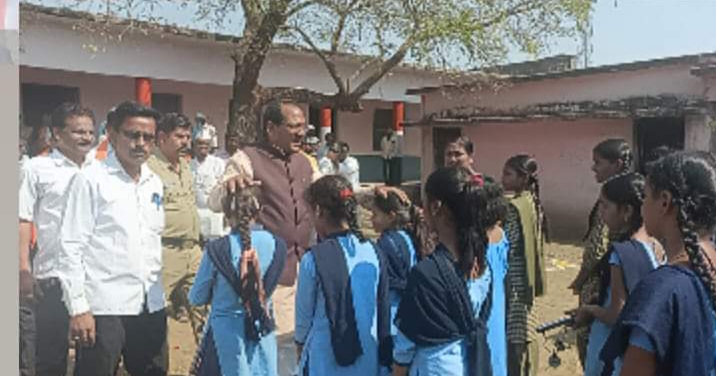 दापका‌ येथे शाळेच्या ईमारतीचे भुमी पूजन कॅबिनेट मंत्री प्रभु चव्हाण यांच्या हस्ते संपन्न