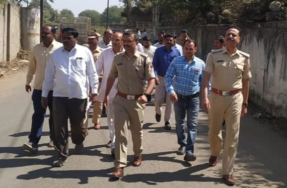 पोलीस अधिक्षक मुंडे यांनी सिद्धेश्वर यात्रा महोत्सव परिसराची पाहणी केली