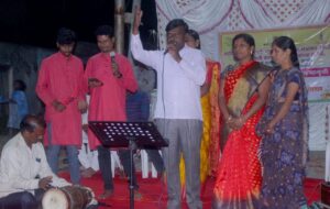 लोकगीतातून सामाजिक न्याय विभागाच्या योजना पोहचतायत गावोगावी