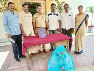 चोरीच्या गुन्ह्यात महीलेला अटक, चोरलेला 2 लाख रुपयांचा सोन्याचा गंठन हस्तगत