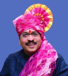 युवा नेते ऋषिकेश कराड यांच्या हस्ते शुक्रवारी आमदार चषक क्रिकेट स्पर्धेचे रेणापूरात उद्घाटन