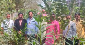 विद्यार्थी व पालक यांच्या आरोग्याची काळजी घेणारे अहमदपूरचे महात्मा फुले महाविद्यालय - आयुर्वेदाचार्य डॉ. प्रवीण बढे यांचे गौरवोद्गार