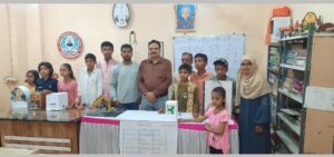 स्मार्ट ॲचिवर्स कोचिंग क्लासेस मध्ये विज्ञान प्रदर्शन संपन्न