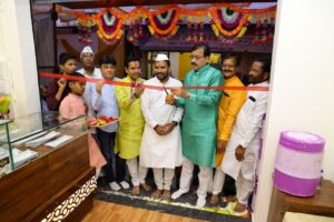 आ. रमेशआप्पा कराड यांच्या हस्ते लक्ष्मी नरसिंह ज्वेलर्सचा शुभारंभ