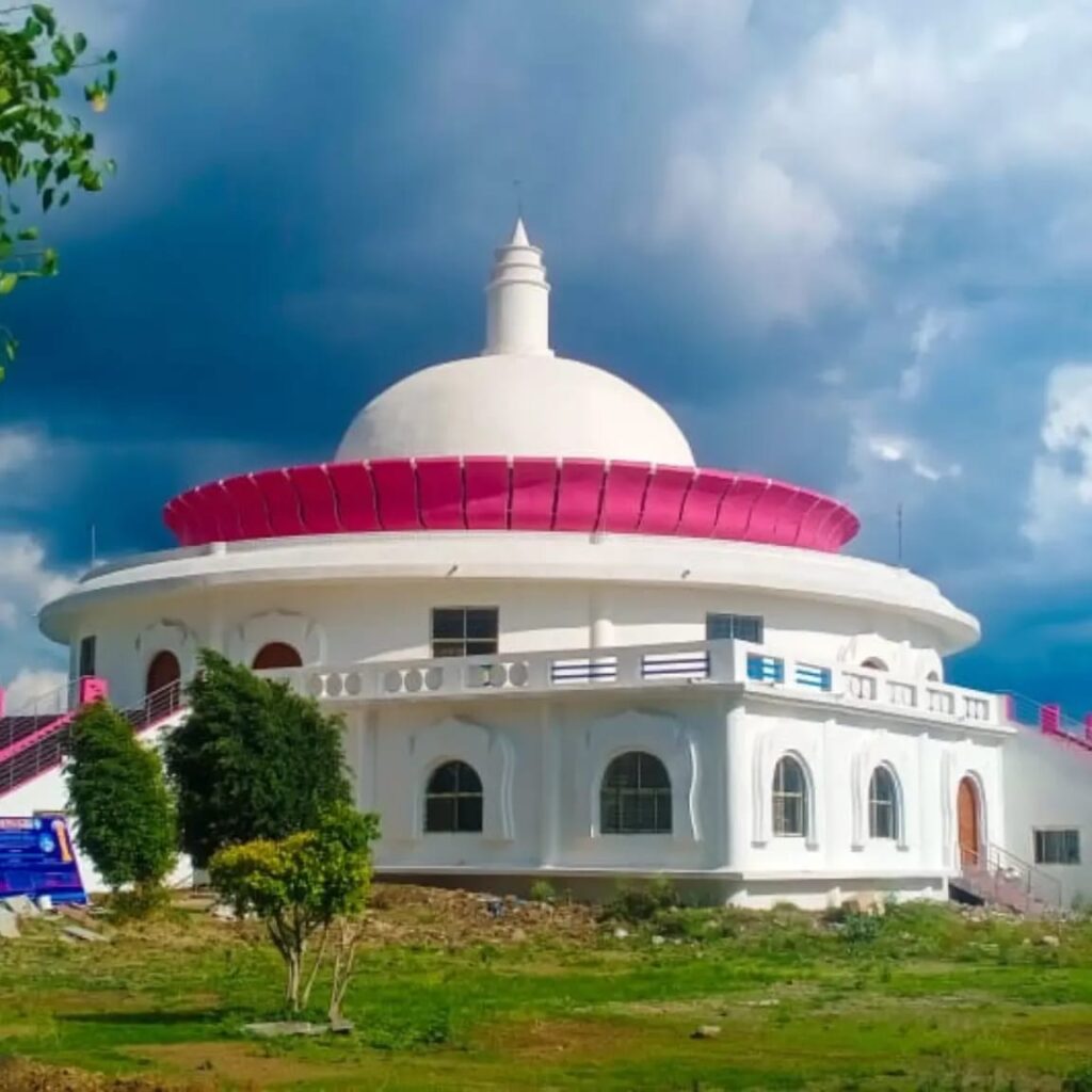 पानगाव येथील चैत्यभूमी स्मारकासाठी 17 कोटी 53 लाखाचा देती द्या - आ.रमेशआप्पा कराड