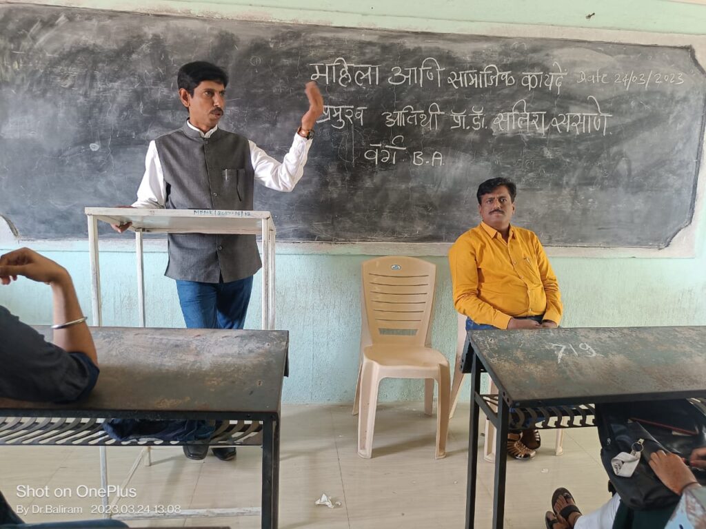 महिलांना कायदेविषयक ज्ञान आवश्यक- डॉ. सतीश ससाणे
