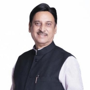 माजी मंत्री दिलीपरावजी देशमुख यांच्या अनुभवाचा राज्य साखर संघाला निश्चित फायदा - विवेक जाधव