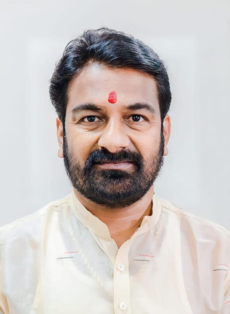 कांदा अनुदानासाठी पीक पेरा नोंदी आणि पर राज्यात विक्रीची अट रद्द करा - संतोष सोमवंशी