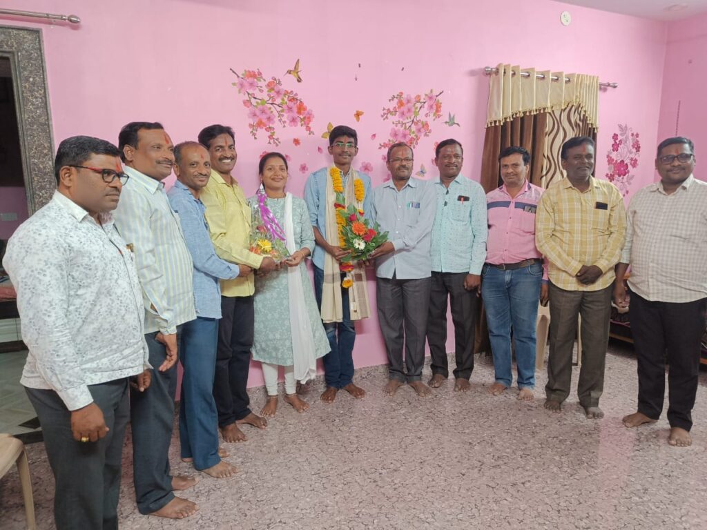 डॉ. सुमित संगुळगे यांचा सत्कार