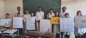 विद्या वर्धिनी शाळेत मराठी विषयाच्या भिंती पत्रकाचे विमोचन