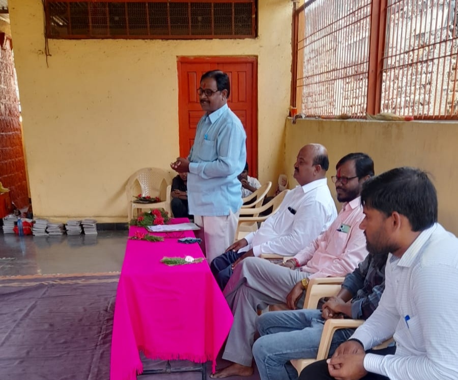 पालकांनी आपल्या ईच्छा पाल्यावर लादू नये - जी.टी.मुंडे