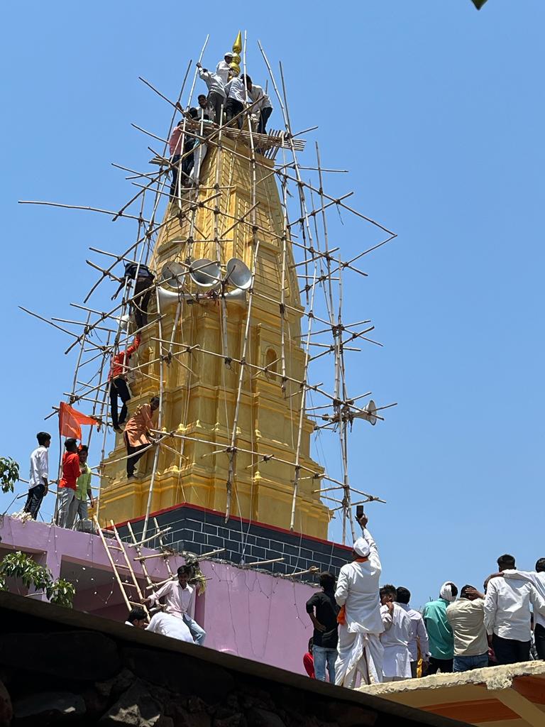 केंद्रेवाडीत मूर्ती स्थापना व कलशारोहण सोहळा