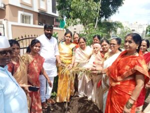 वृक्षांमध्येच ईश्वरला पहा - भागवताचार्य प्रणिताताई धविले