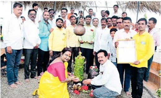 जवळगा येथे रामलिंगेश्वर मंदिरात अभिषेक सोहळा पदयात्रा , धार्मिक कार्यक्रमांचे आयोजन