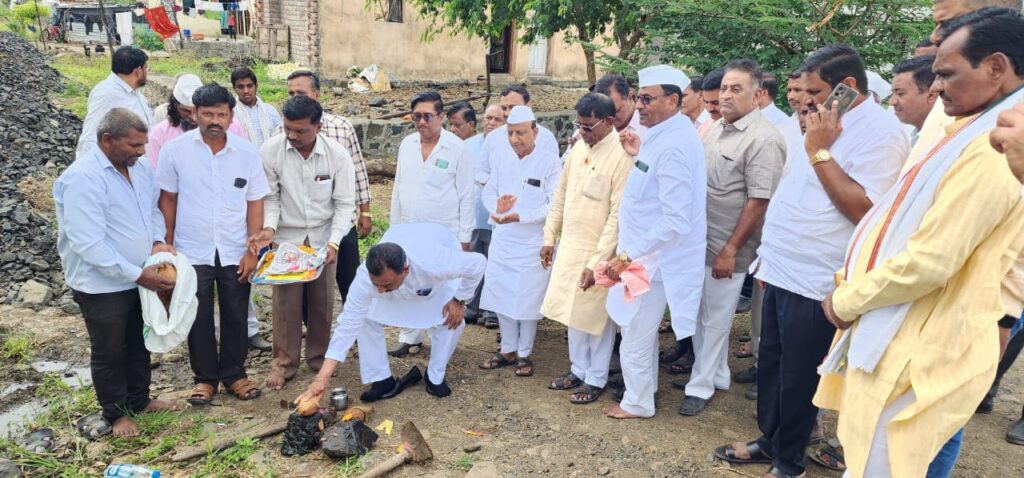 आमदार बाबासाहेब पाटील यांच्या हस्ते ६२ लक्ष रुपयांच्या विविध विकासकामांचा लोकार्पण व भूमिपूजन समारंभ !