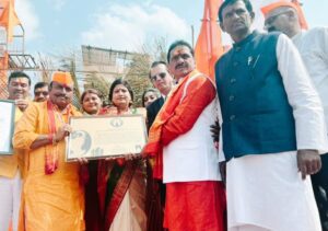 खासदार सुधाकरराव श्रृंगारे यांनी उभा केलेल्या श्रीरामाच्या दरबाराची वल्ड रेकॉर्डमध्ये झाली नोंद