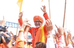 विशाल शोभायात्रेने लातूरकरांचे वेधले लक्ष!