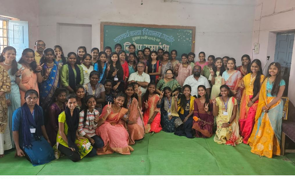 श्यामार्य कन्या विद्यालयात दहावी विद्यार्थ्यांना निरोप‎ समारंभासह जागतिक मराठी भाषा गौरव दिन‎ संपन्न