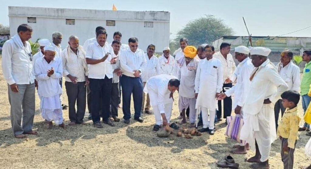 आ. बाबासाहेब पाटील यांच्या हस्ते विविध विकासकामांचे भूमिपूजन व लोकार्पण