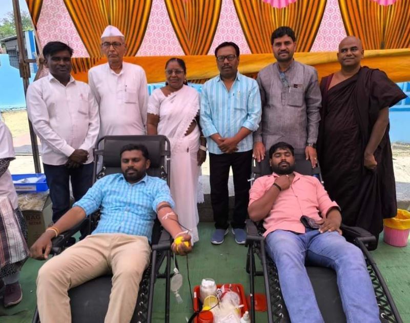डाॅ.बाबासाहेब आंबेडकर यांच्या जयंती निमित्त सम्राट मित्र मंडळाच्या रक्तदान शिबिरात 150 जणांचे रक्तदान.!
