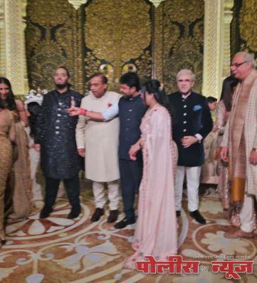 जगातील दिगजांसोबतच उदगीरच्या प्रतिनिधीनेही अंबानी परिवारास दिल्या शुभेच्छा !