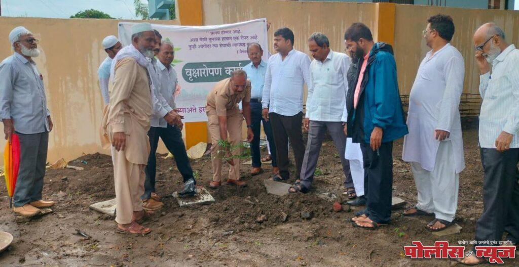 "निरोगी पर्यावरण, आरोग्यदायी जीवन" पंधरवाड्यानिमित्त जमाअते इस्लामी हिंद तर्फे वृक्षारोपण