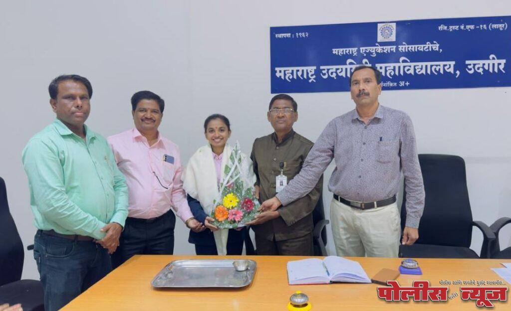 कु. ईशा दीपक चिद्दरवार हिचा सत्कार संपन्न