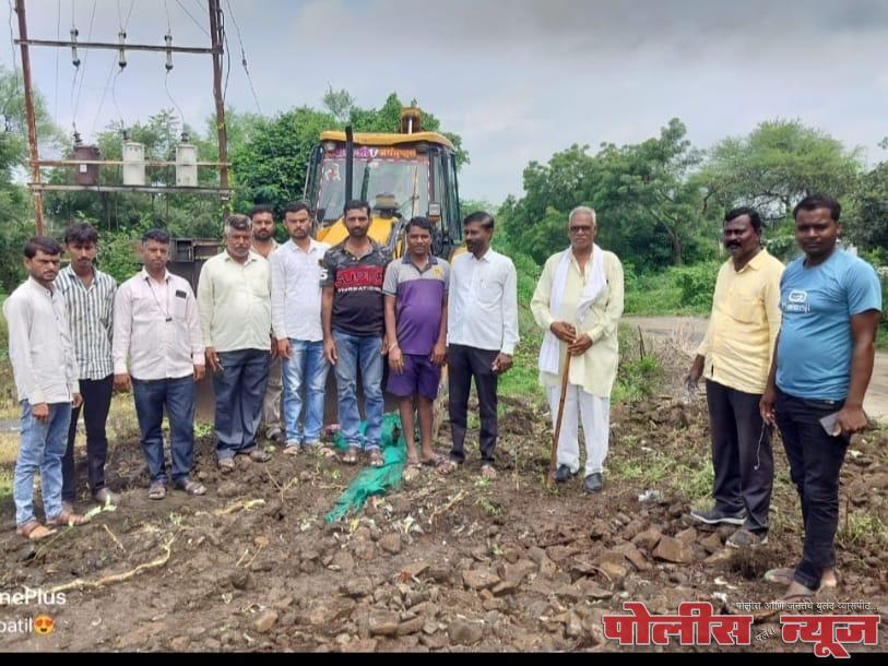 विविध कार्यकारी सेवा सहकारी सोसायटीच्या माध्यमातून संरक्षण भिंतीच्या कामाचा शुभारंभ