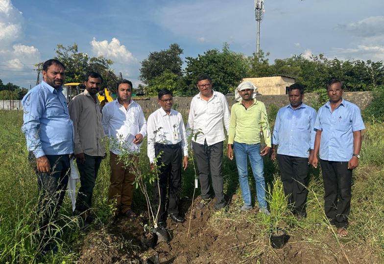 महाराष्ट्र उदयगिरी महाविद्यालयात अति दुर्मिळ वनस्पतींची लागवड