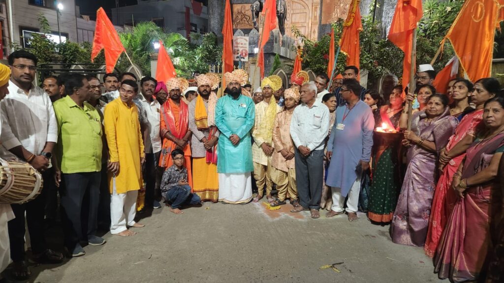 गुरुराज माऊली च्या गजरात राष्ट्रसंतांची भक्ती स्थळ ते कपिलाधार पदयात्रा मार्गस्थ