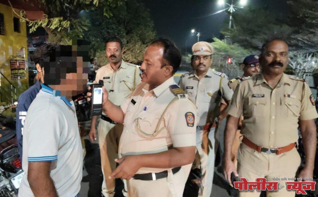 55 मद्यपी वाहन चालक, अतिवेगाने, वाहन चालविणाऱ्या 461 वाहन चालकांवर पोलिसांची कारवाई.3 लाख 41 हजार रुपयांचा दंड वसूल.