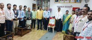 महात्मा फुले महाविद्यालयात स्वातंत्र्यसेनानी स्वामी रामानंद तीर्थ यांना अभिवादन