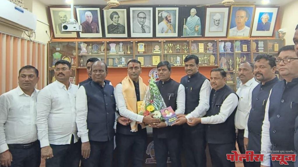 शिवाजी महाविद्यालयातील येडतकर यांना राष्ट्रीय परिषदेतील संशोधनात प्रथम क्रमांक