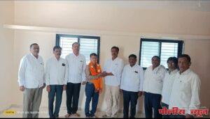 डॉ.नरसिंग कदम बनवसनगरीचे नाव रोशन करत आहेत- कुमार कदम